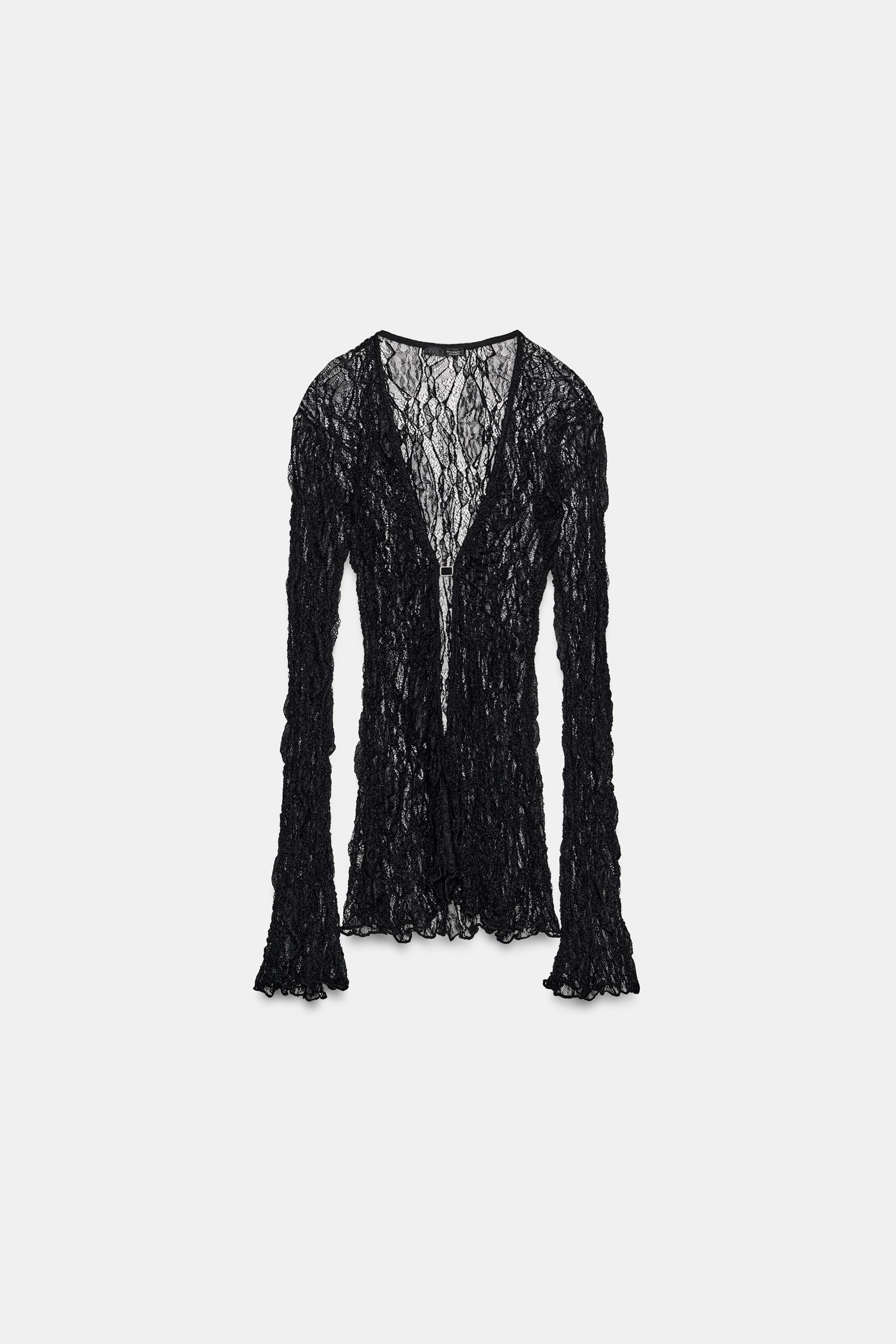 LACE BUCKLE TOP
